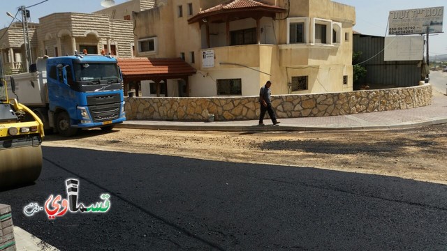 فيديو : تعبيد واتمام عماير ابو سعده بحضور رئيس البلدية المحامي عادل بدير .. والاهالي هذا سفيون دار ابو سعدة 